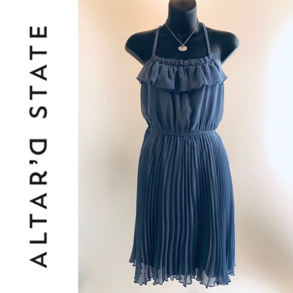 Altar'd State Dresses & Skirts - Stunning Altar’d State Spring Halter Dress
